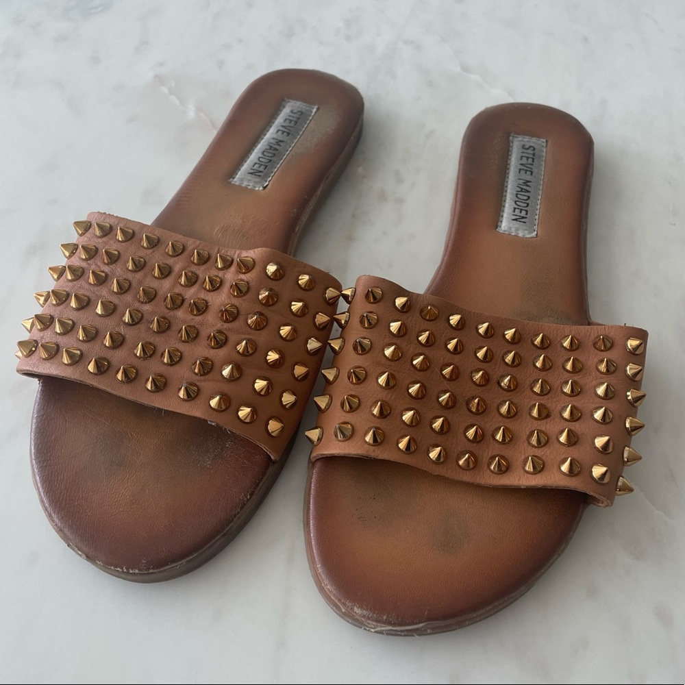 Steve Madden ‘Farryn’ size 6 cognac brown and gold spike sandals